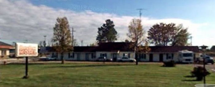 Sunset Motel - 2008 Street View (newer photo)